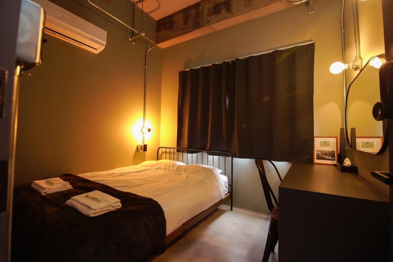 Red Submarine Hotel Kure Bagian luar foto